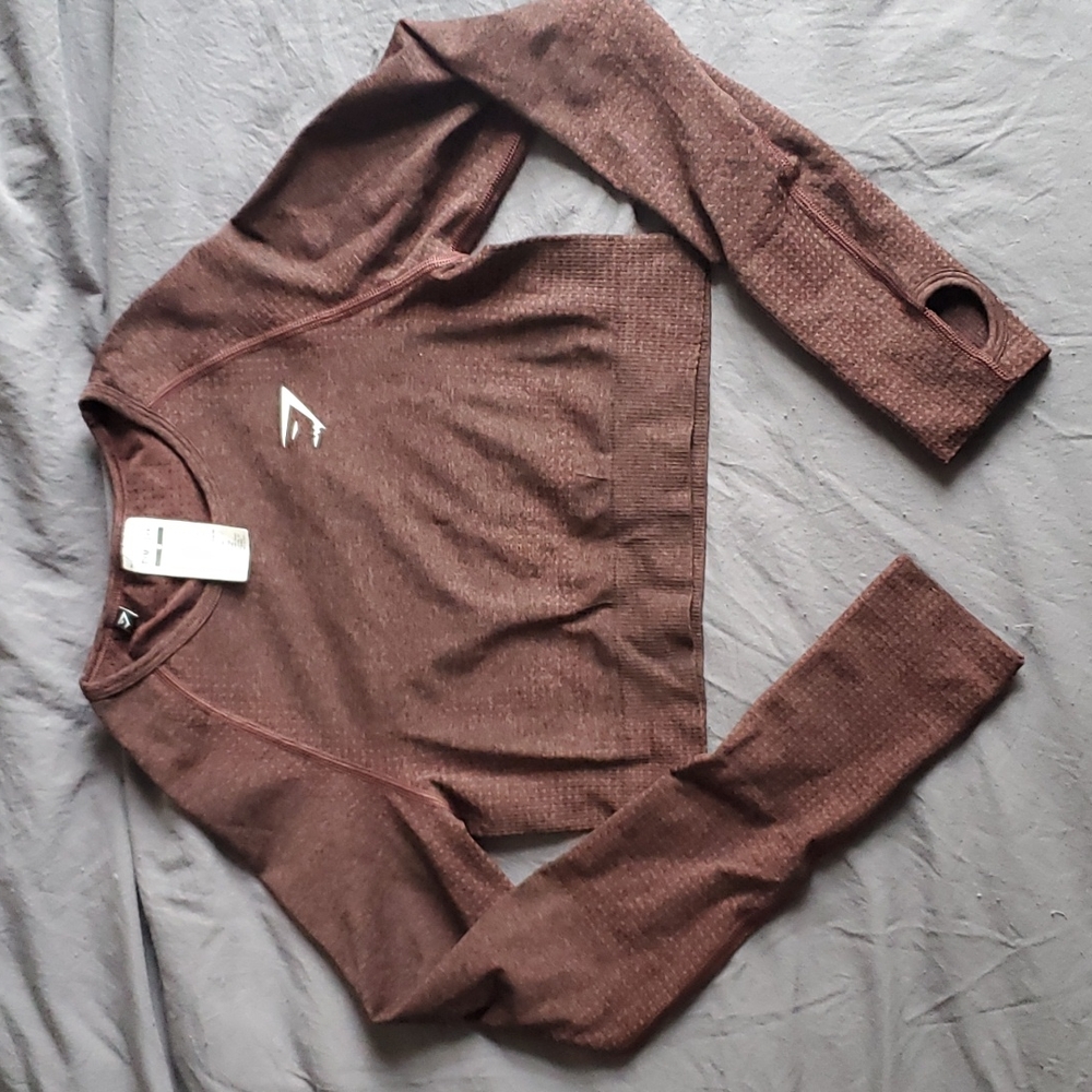GymShark Vital Seamless Long Sleeve Crop Top